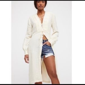 FREE PEOPLE IVORY STEAL THE SUNSHINE BUTTONDOWN